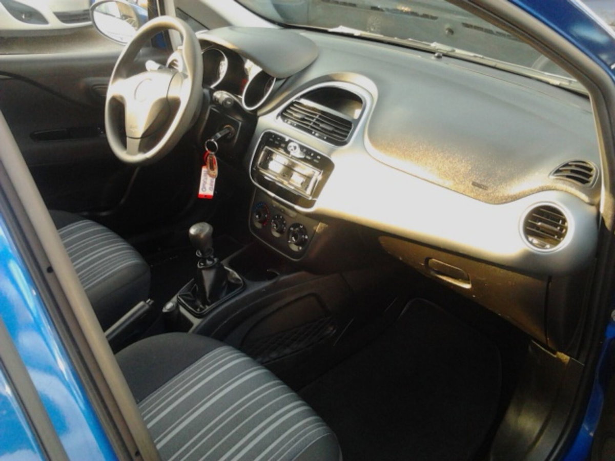 Fiat Punto Evo 1.4 3 porte Dynamic Natural Power (5)