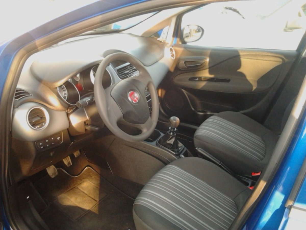 Fiat Punto Evo 1.4 3 porte Dynamic Natural Power (6)