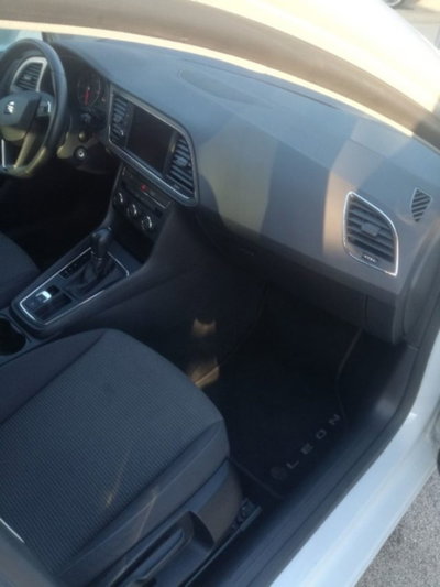 SEAT Leon ST 1.6 TDI 115 CV DSG Business (8)