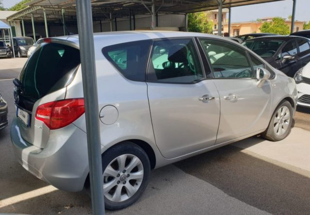 Opel Meriva 1.3 CDTI 95CV ecoFLEStart&Stop Cosmo (7)