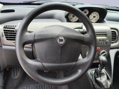 Lancia Ypsilon 1.2 Argento (8)