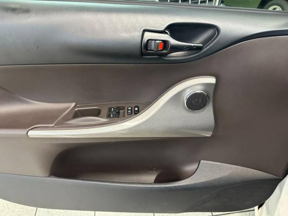 Toyota iQ 1.0 CVT Active (16)