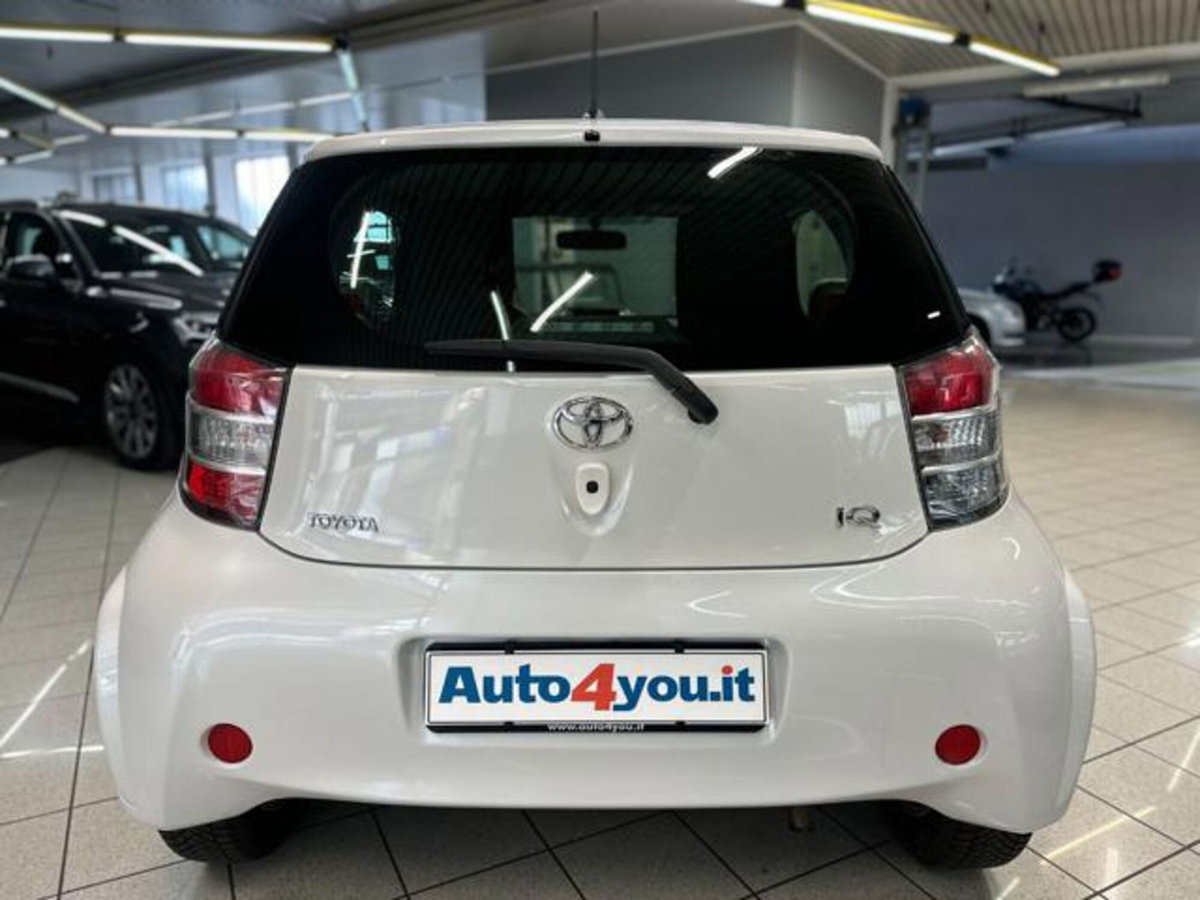 Toyota iQ 1.0 CVT Active (19)