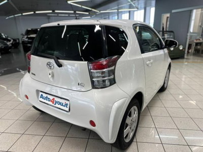Toyota iQ 1.0 CVT Active (3)