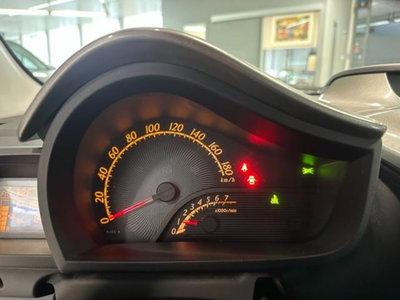 Toyota iQ 1.0 CVT Active (8)