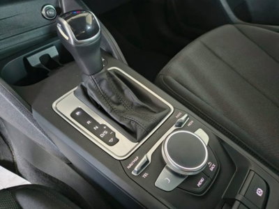 Audi Q2 Q2 35 TFSI S tronic Business (14)
