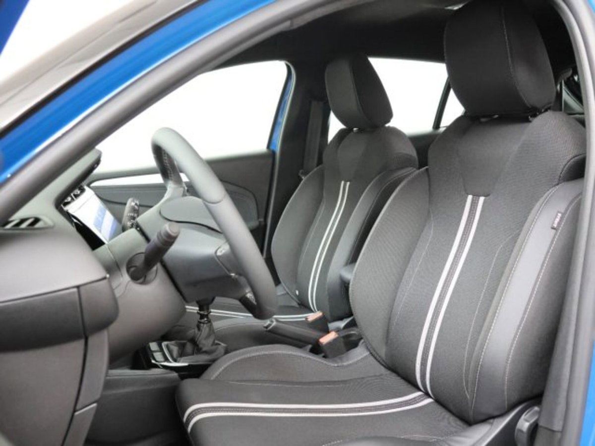 Opel Corsa 1.2 hybrid GS 100cv dct6 (8)