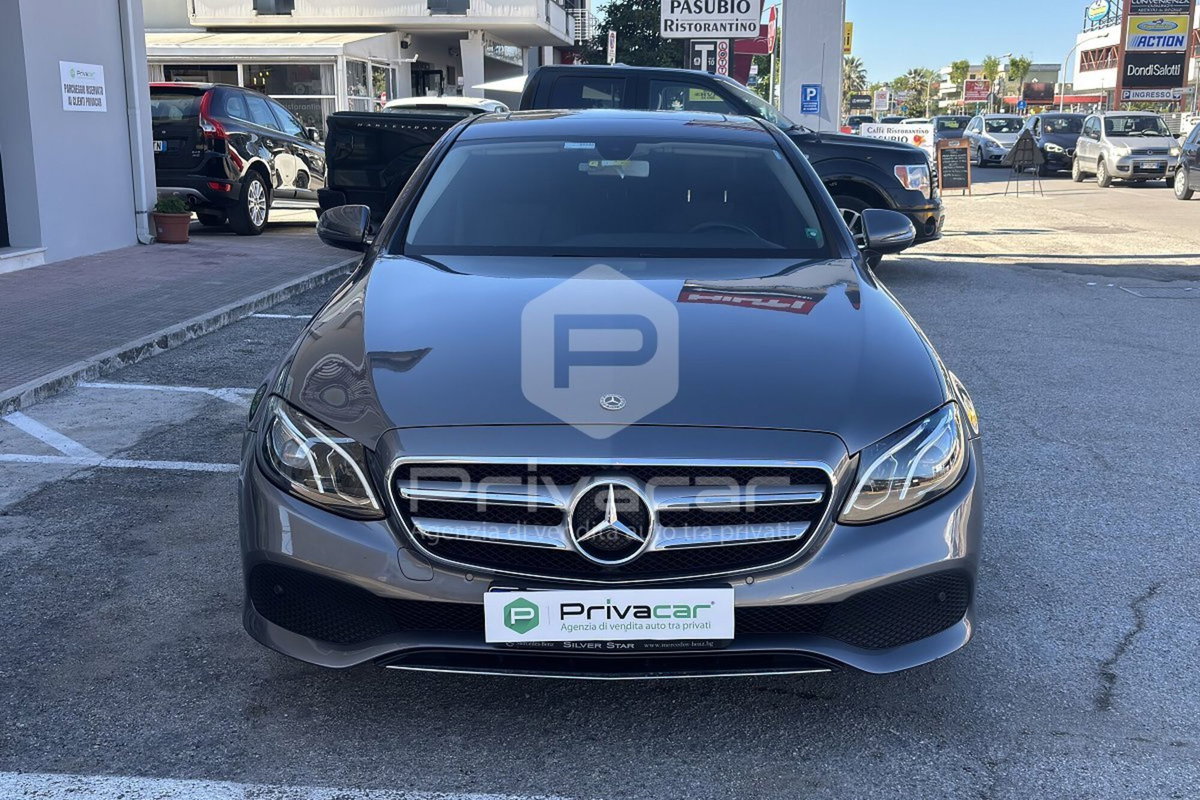 Mercedes-Benz Classe E 200 Auto Exclusive (2)