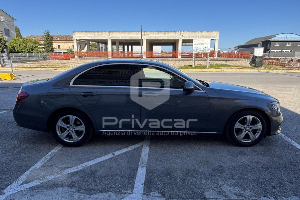 Mercedes-Benz Classe E 200 Auto Exclusive (4)