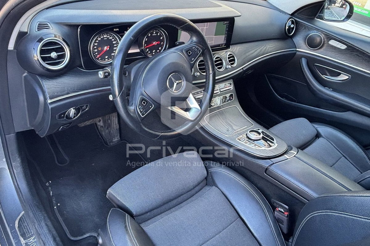 Mercedes-Benz Classe E 200 Auto Exclusive (9)