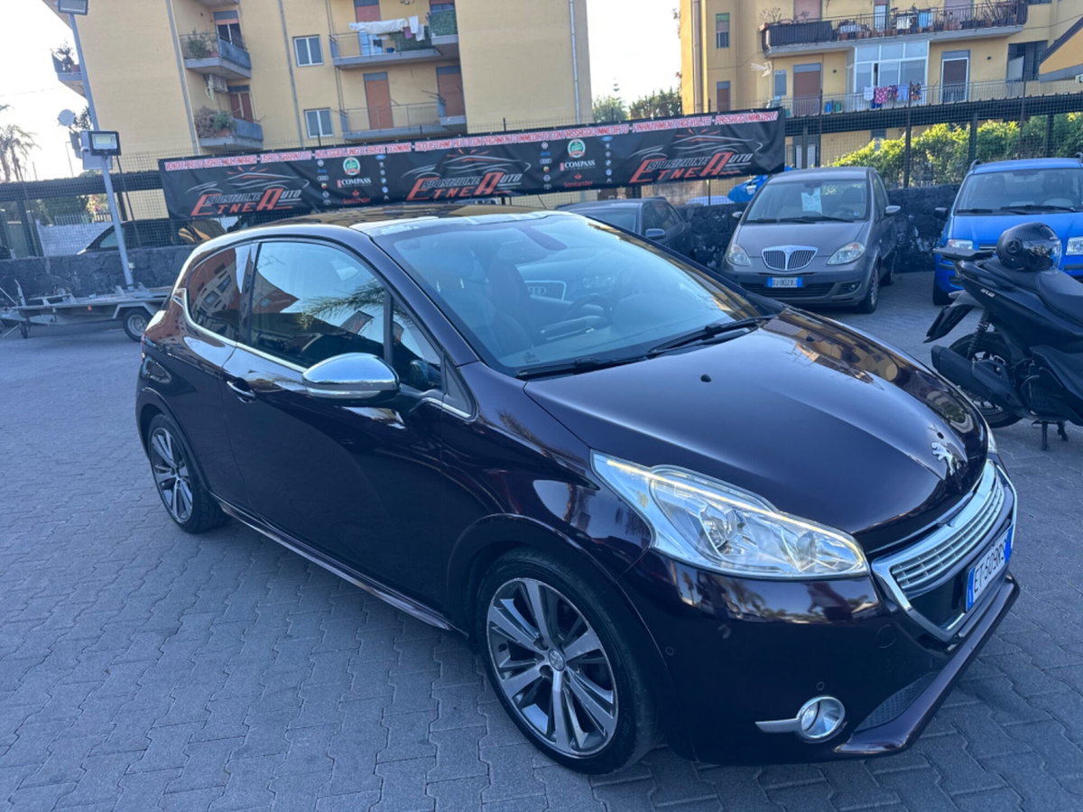 Peugeot 208 e-HDi 115 CV Stop&Start 3 porte XY (2)