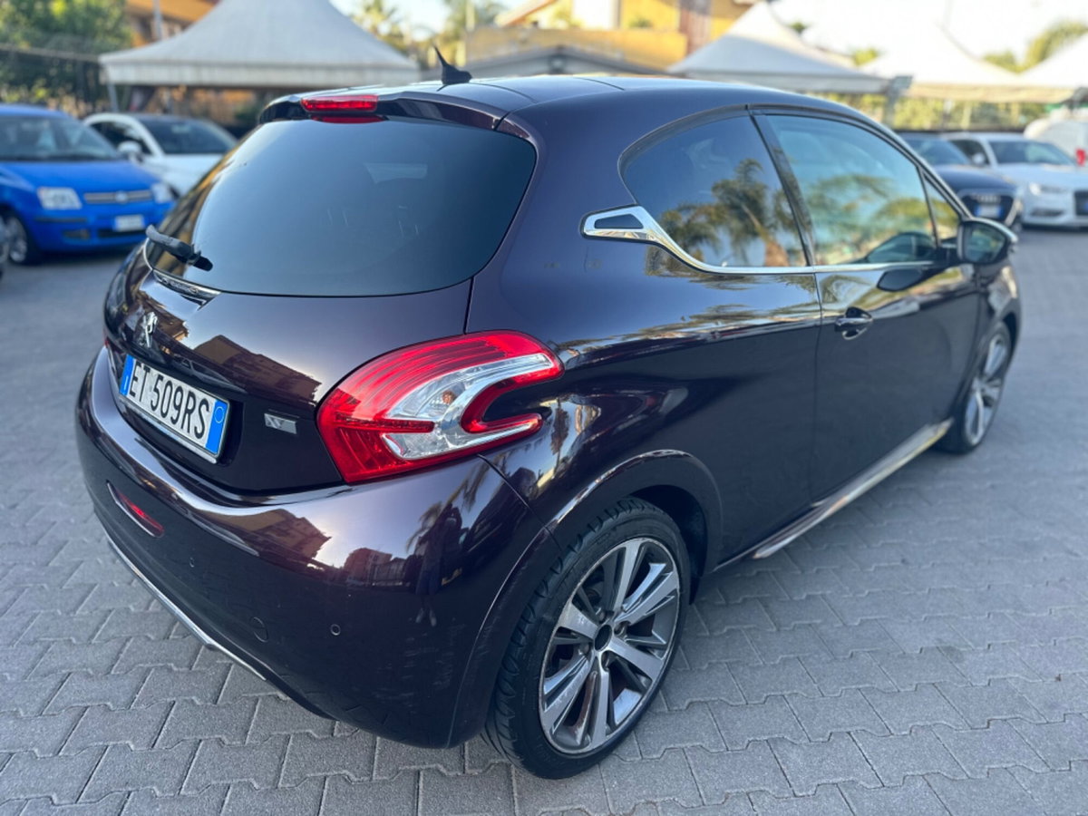 Peugeot 208 e-HDi 115 CV Stop&Start 3 porte XY (4)