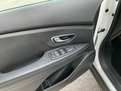 Renault Scenic E-Tech Electric XMod dCi 110 CV Start&Stop Energy Limited (11)