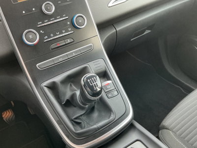 Renault Scenic E-Tech Electric XMod dCi 110 CV Start&Stop Energy Limited (17)