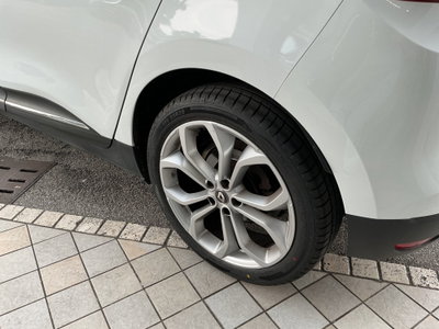 Renault Scenic E-Tech Electric XMod dCi 110 CV Start&Stop Energy Limited (9)