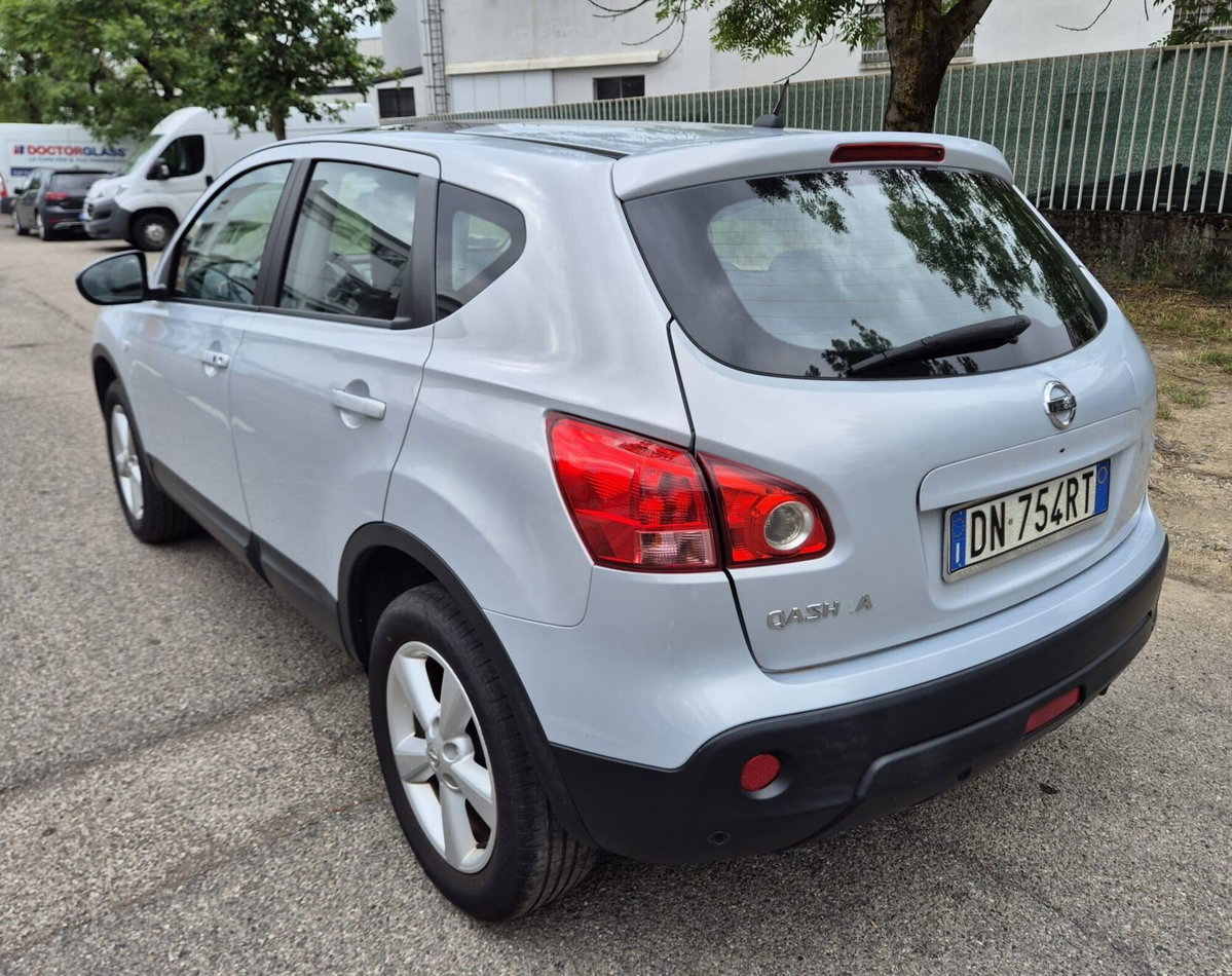 Nissan Qashqai 2.0 16V 4WD Acenta (2)