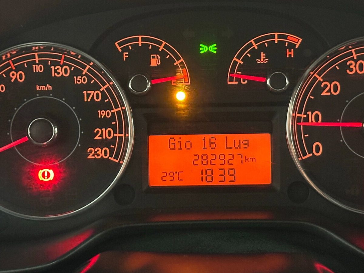 Fiat Grande Punto 1.3 MJT 75 CV 5 porte Dynamic (11)