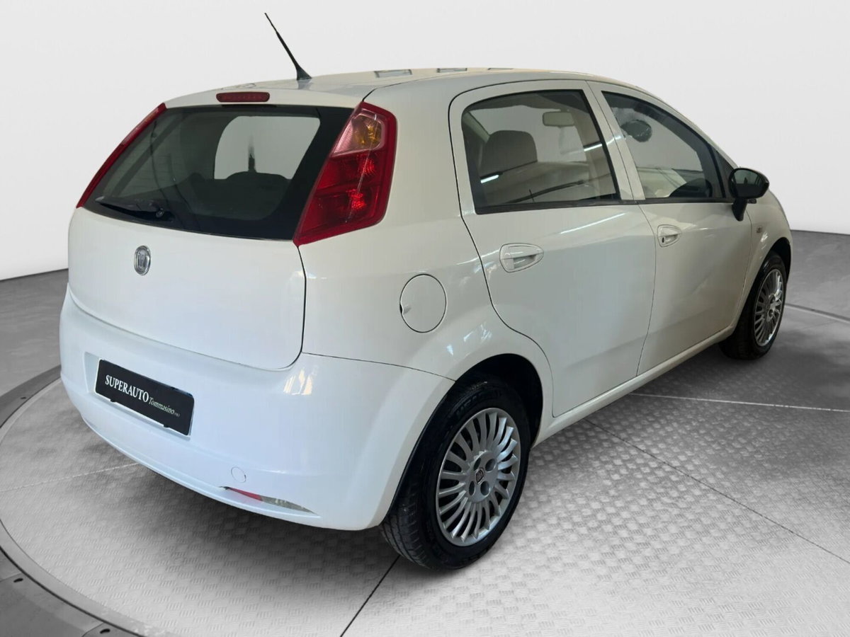 Fiat Grande Punto 1.3 MJT 75 CV 5 porte Dynamic (4)
