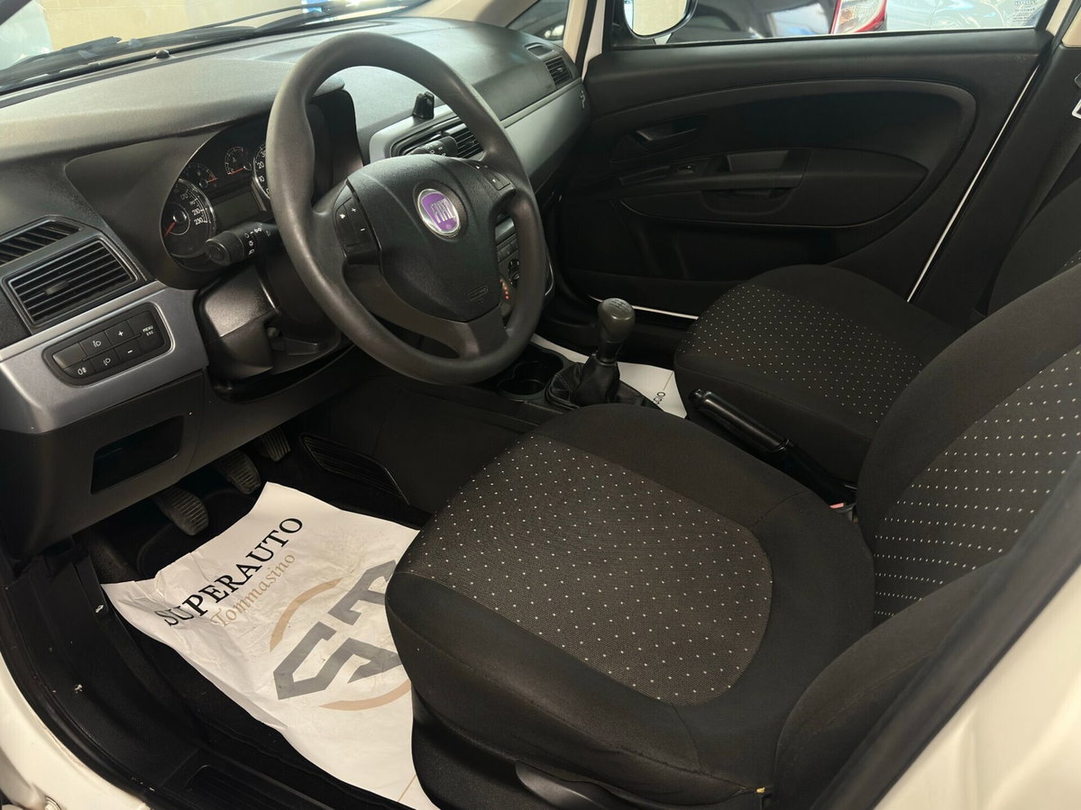 Fiat Grande Punto 1.3 MJT 75 CV 5 porte Dynamic (6)
