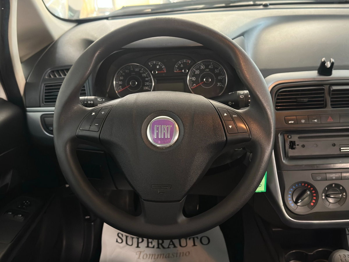 Fiat Grande Punto 1.3 MJT 75 CV 5 porte Dynamic (9)