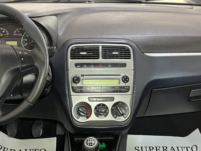 Fiat Grande Punto 1.3 MJT 75 CV 5 porte Dynamic (9)