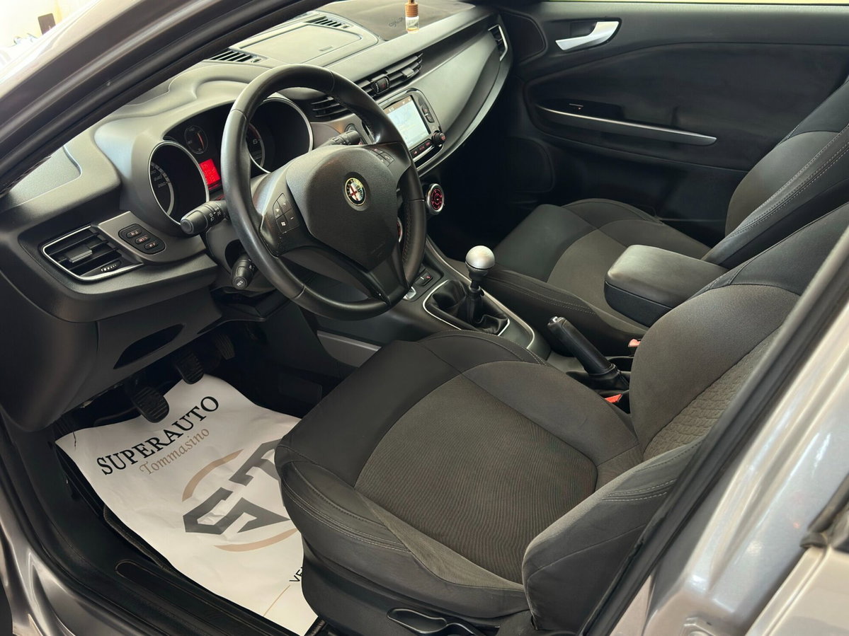 Alfa Romeo Giulietta 1.6 JTDm-2 Progression c/CL (6)