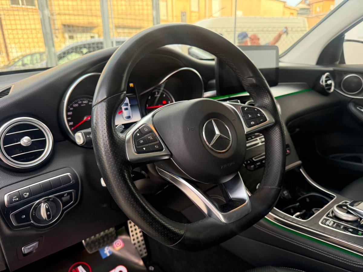 Mercedes-Benz GLC Coupé 250 d 4Matic Coupé Premium (17)
