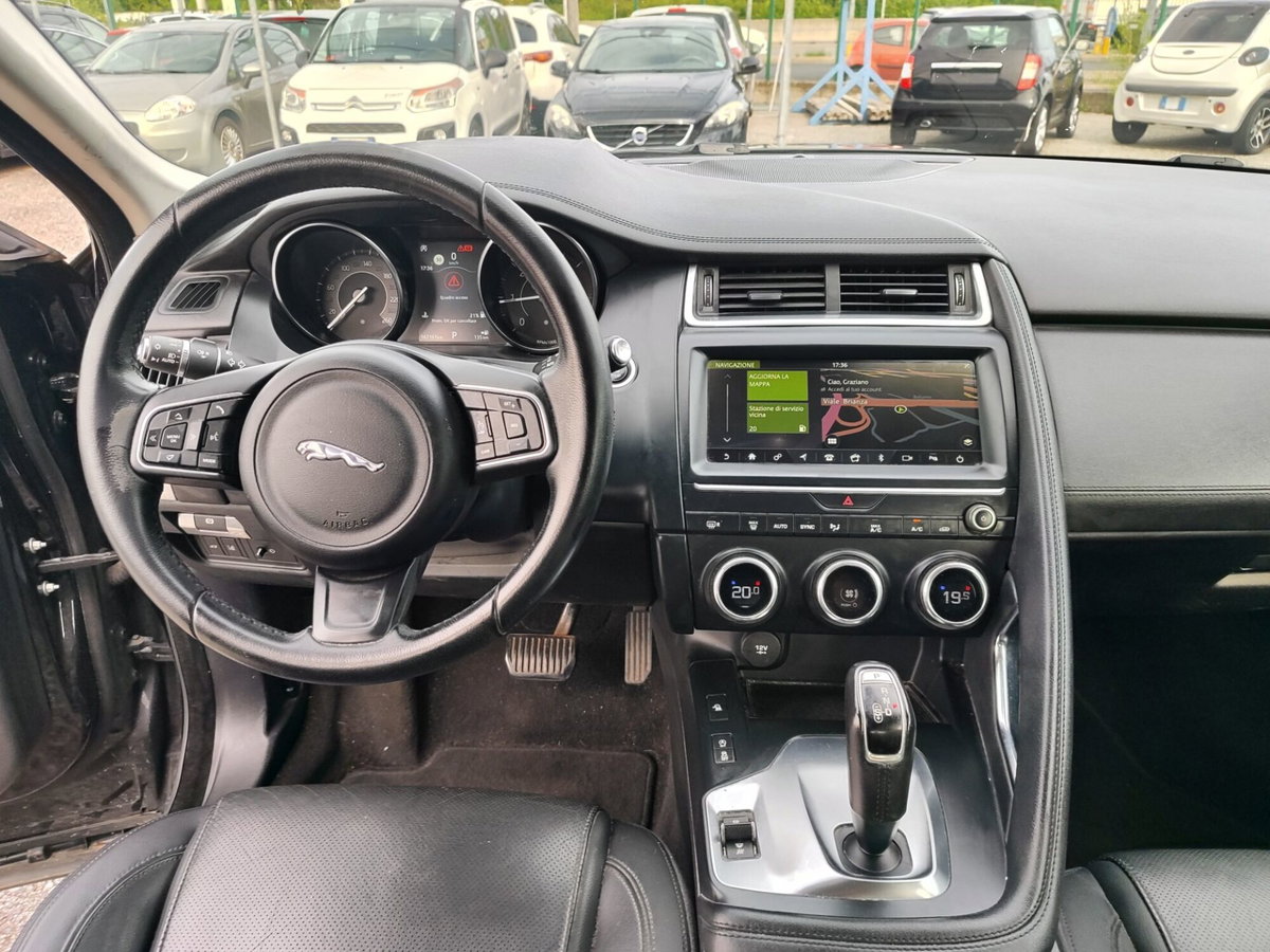 Jaguar E-Pace 2.0D 150 CV AWD aut. (11)