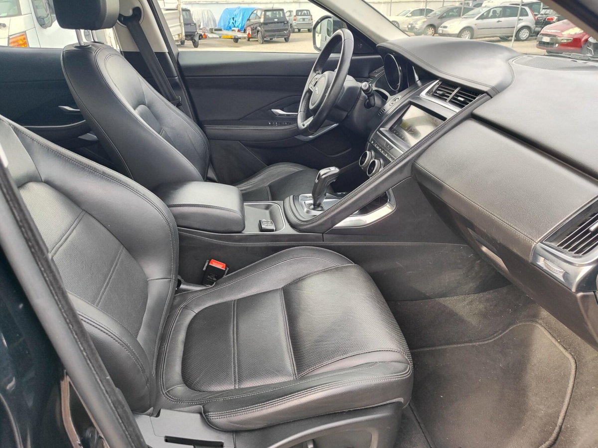 Jaguar E-Pace 2.0D 150 CV AWD aut. (13)