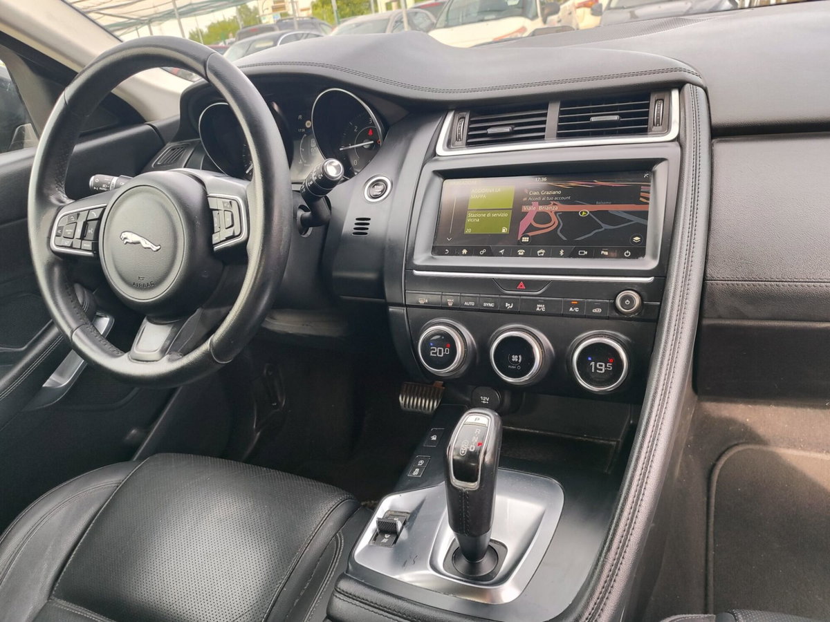 Jaguar E-Pace 2.0D 150 CV AWD aut. (14)