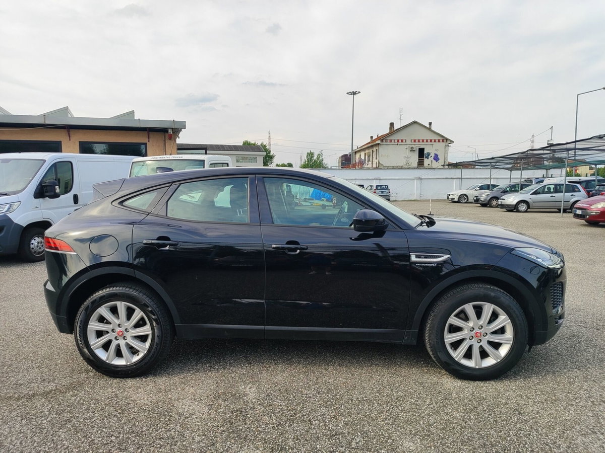 Jaguar E-Pace 2.0D 150 CV AWD aut. (7)
