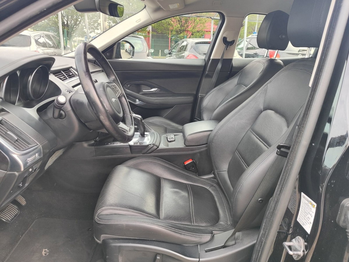 Jaguar E-Pace 2.0D 150 CV AWD aut. (9)