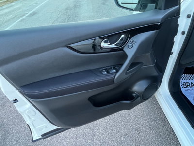 Nissan Qashqai 1.5 dCi 115 CV Tekna (9)