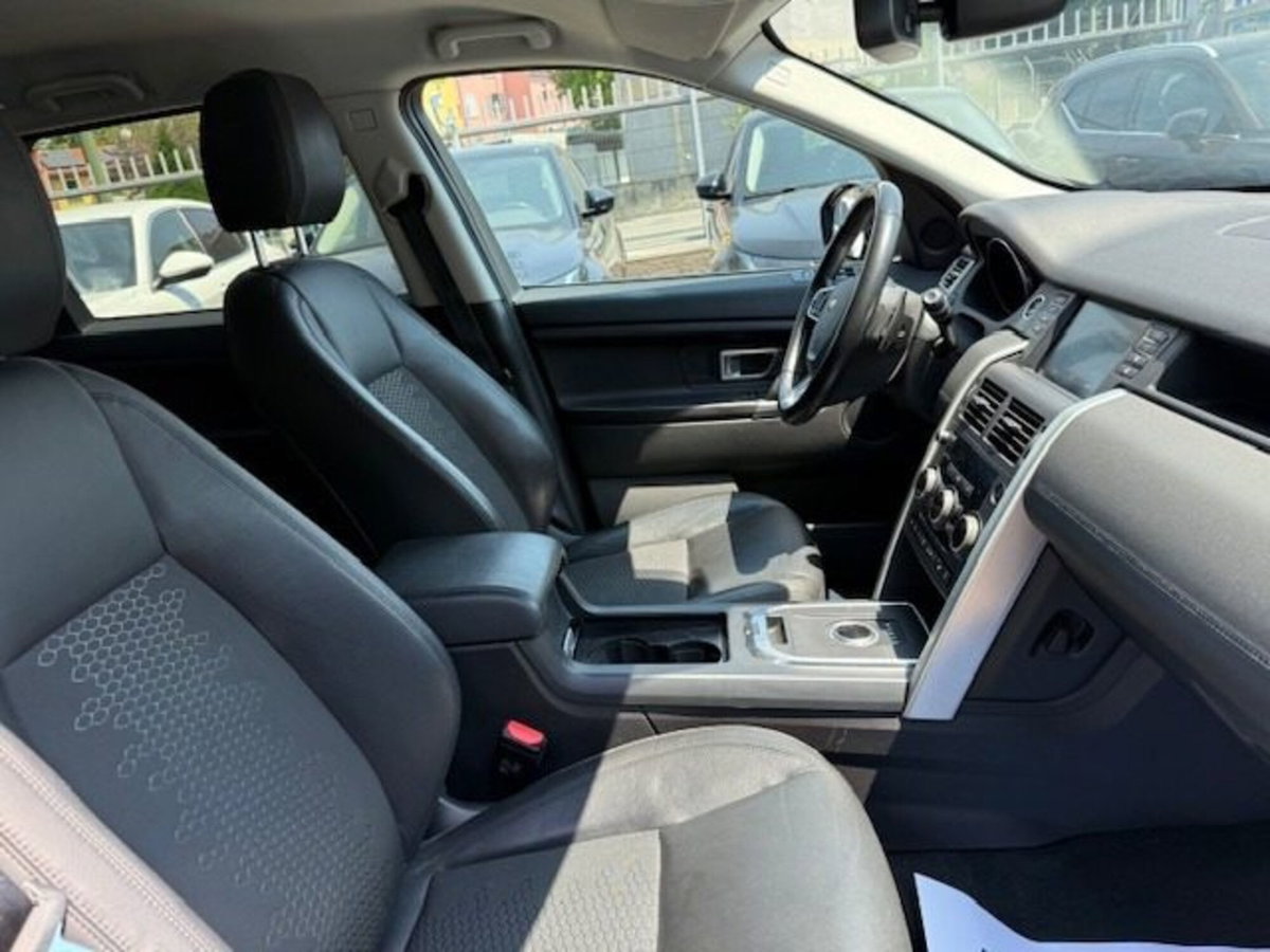 Land Rover Discovery Sport 2.0 TD4 150 CV Pure (11)