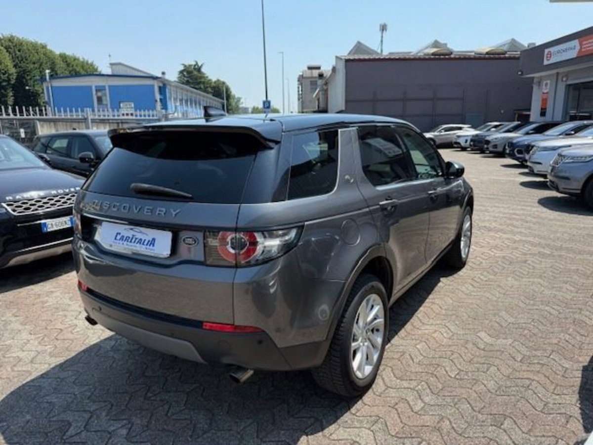Land Rover Discovery Sport 2.0 TD4 150 CV Pure (7)