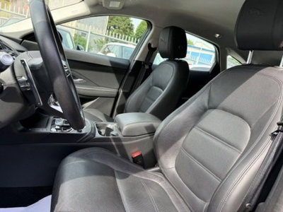 Jaguar E-Pace 2.0D I4 163 CV AWD Auto SE (9)