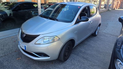 Lancia Ypsilon 1.3 MJT 16V 95 CV 5 porte S&S Silver usata