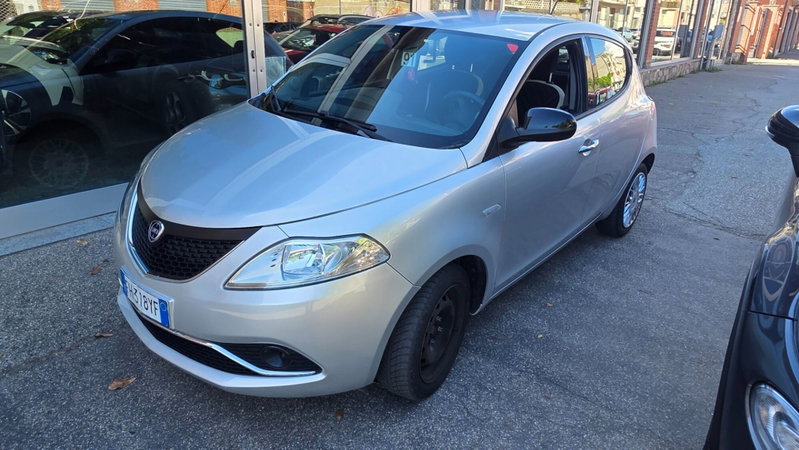 Lancia Ypsilon 1.3 MJT 16V 95 CV 5 porte S&S Silver