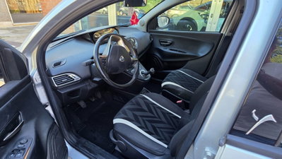 Lancia Ypsilon 1.3 MJT 16V 95 CV 5 porte S&S Silver (7)