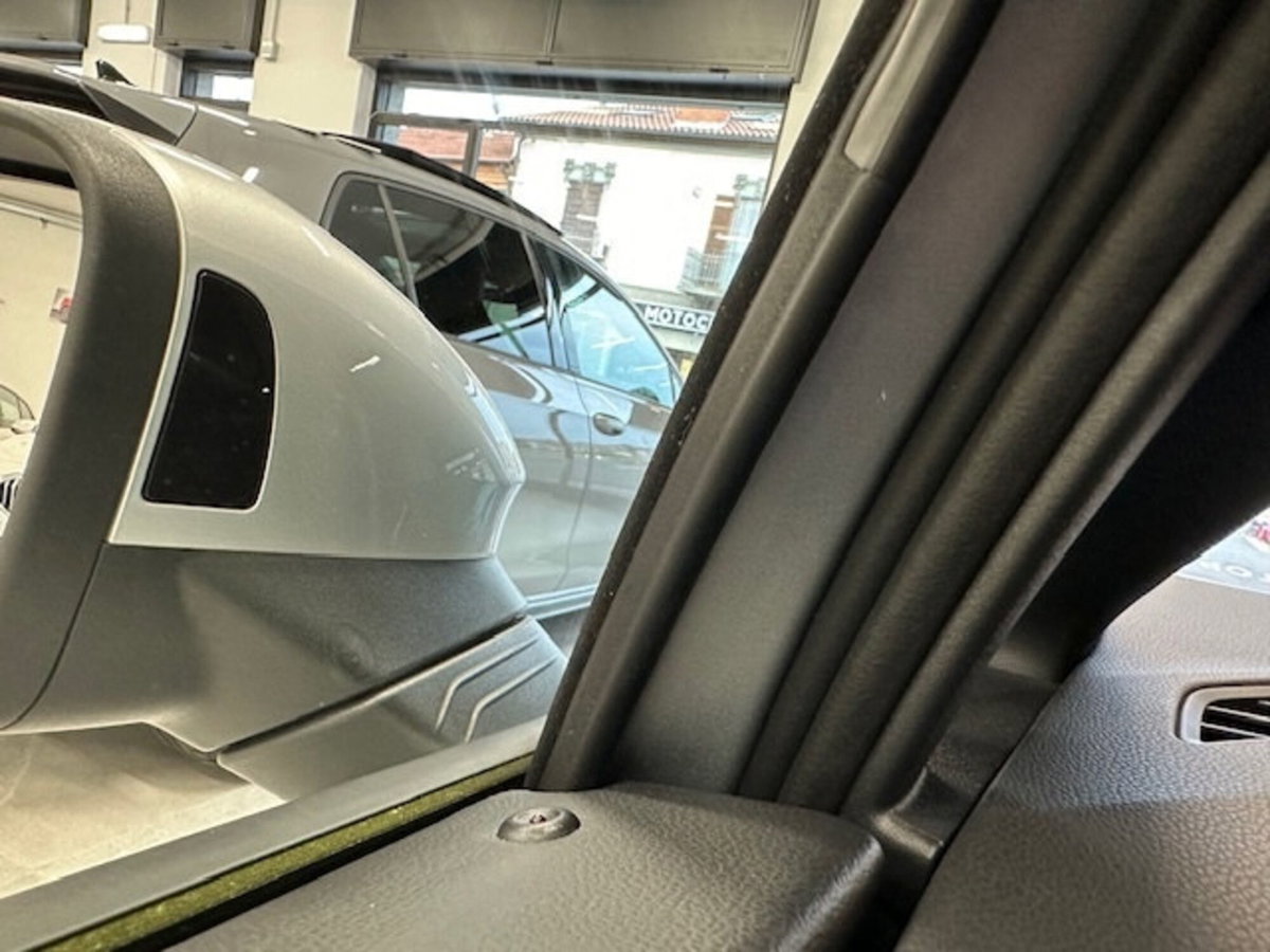 Volkswagen Golf 2.0 TSI GTI DSG (16)