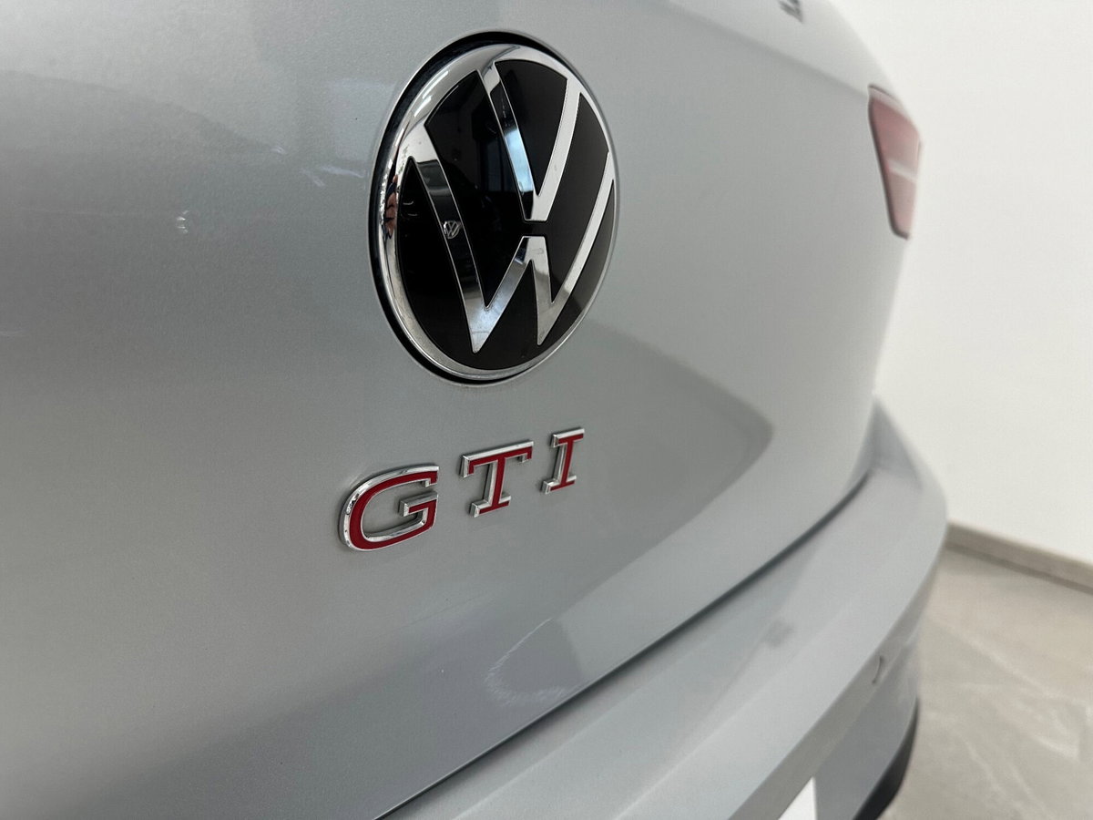 Volkswagen Golf 2.0 TSI GTI DSG (7)