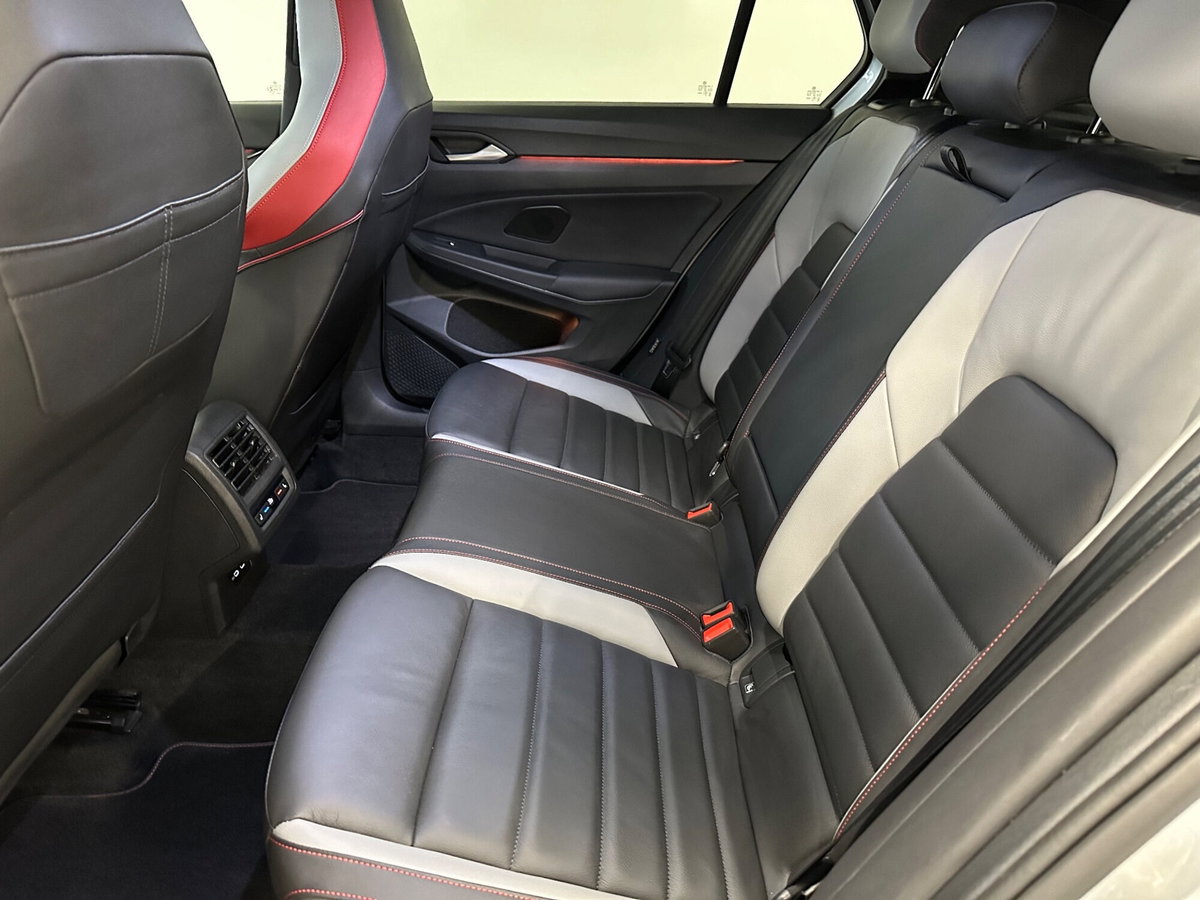 Volkswagen Golf 2.0 TSI GTI DSG (8)