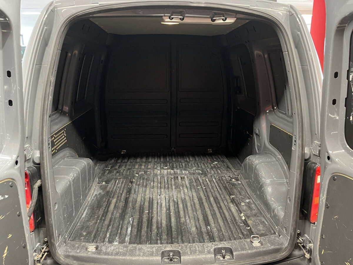 Volkswagen Caddy 2.0 TDI 122 CV Style Maxi (10)