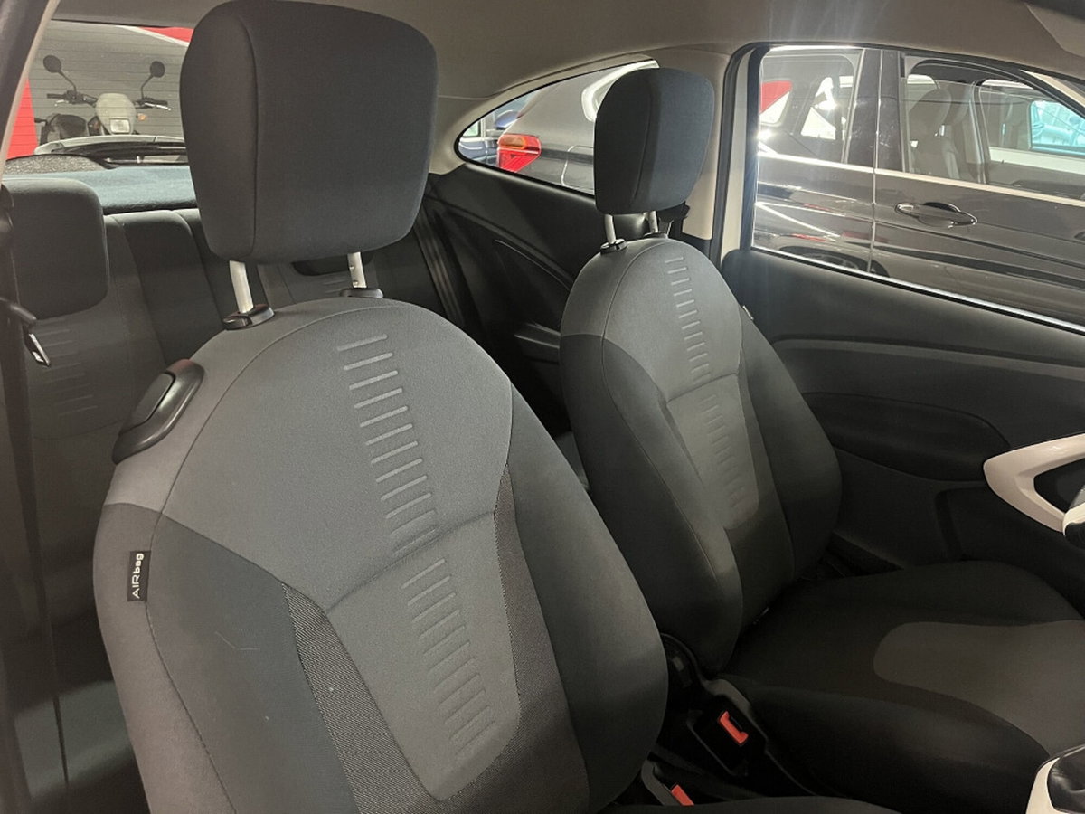 Ford Ka 1.2 8V 69CV Titanium (10)