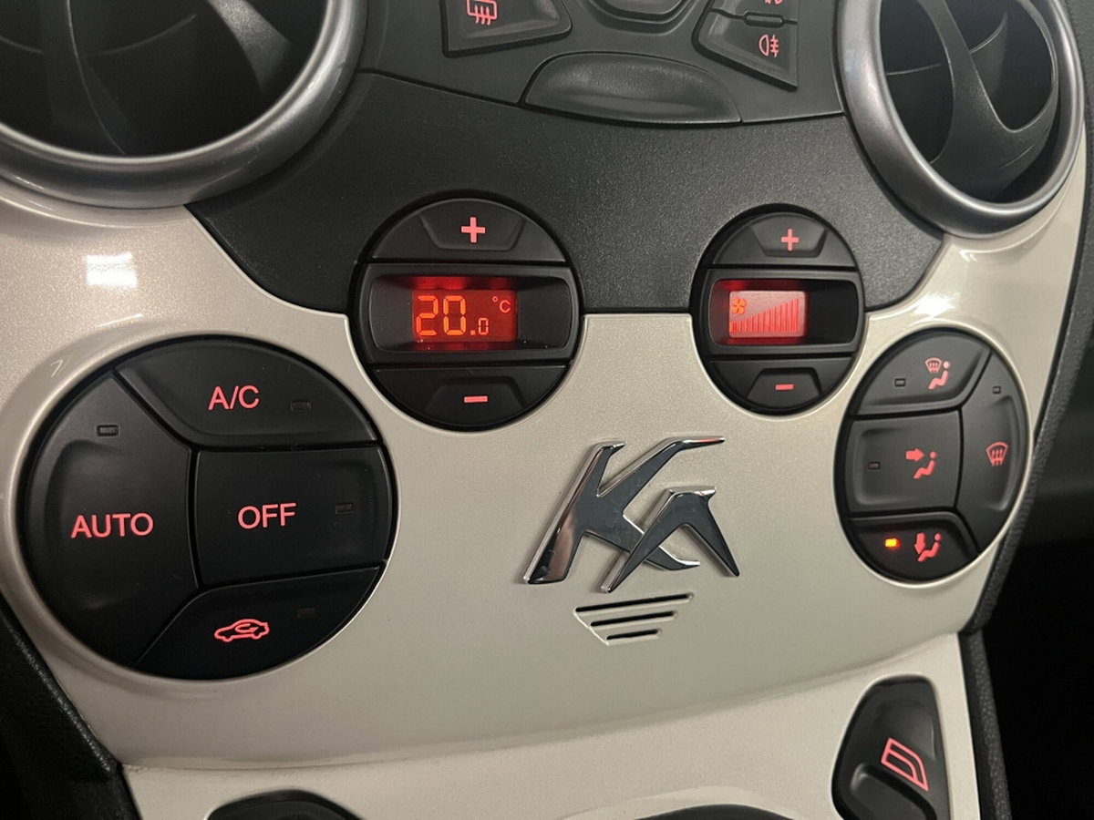 Ford Ka 1.2 8V 69CV Titanium (12)