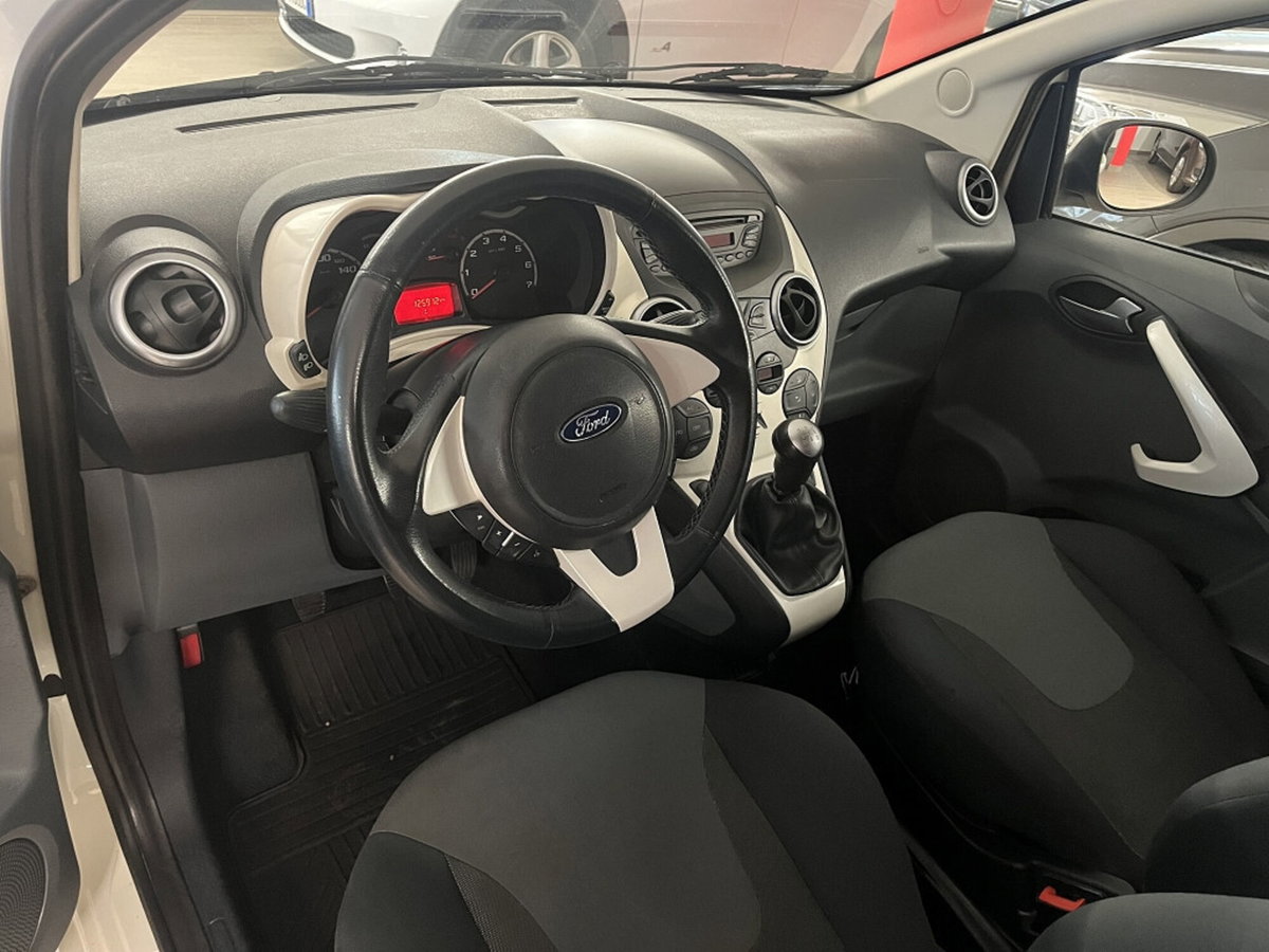 Ford Ka 1.2 8V 69CV Titanium (7)
