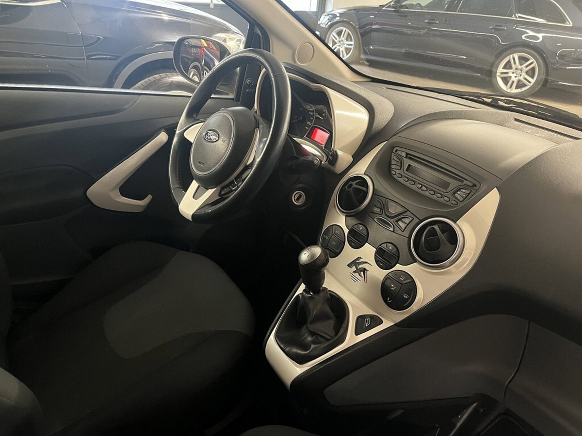 Ford Ka 1.2 8V 69CV Titanium (9)