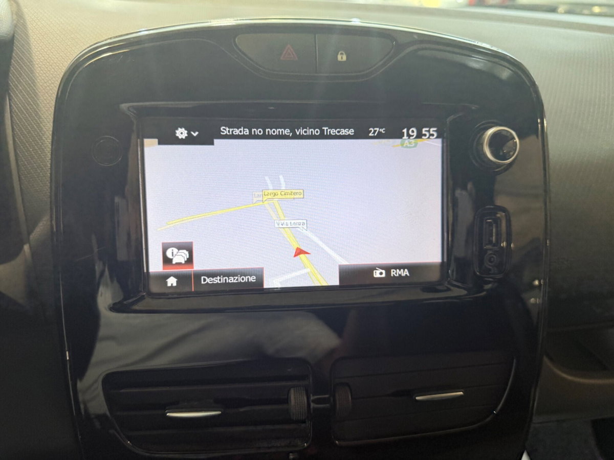 Renault Clio TCe 12V 90 CV GPL 5 porte Moschino Life (15)