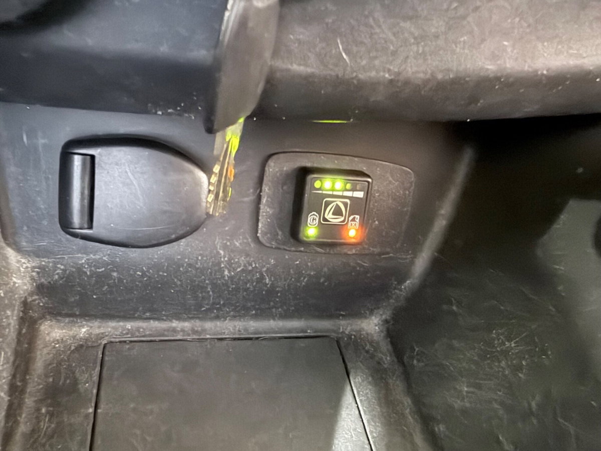 Renault Clio TCe 12V 90 CV GPL 5 porte Moschino Life (18)