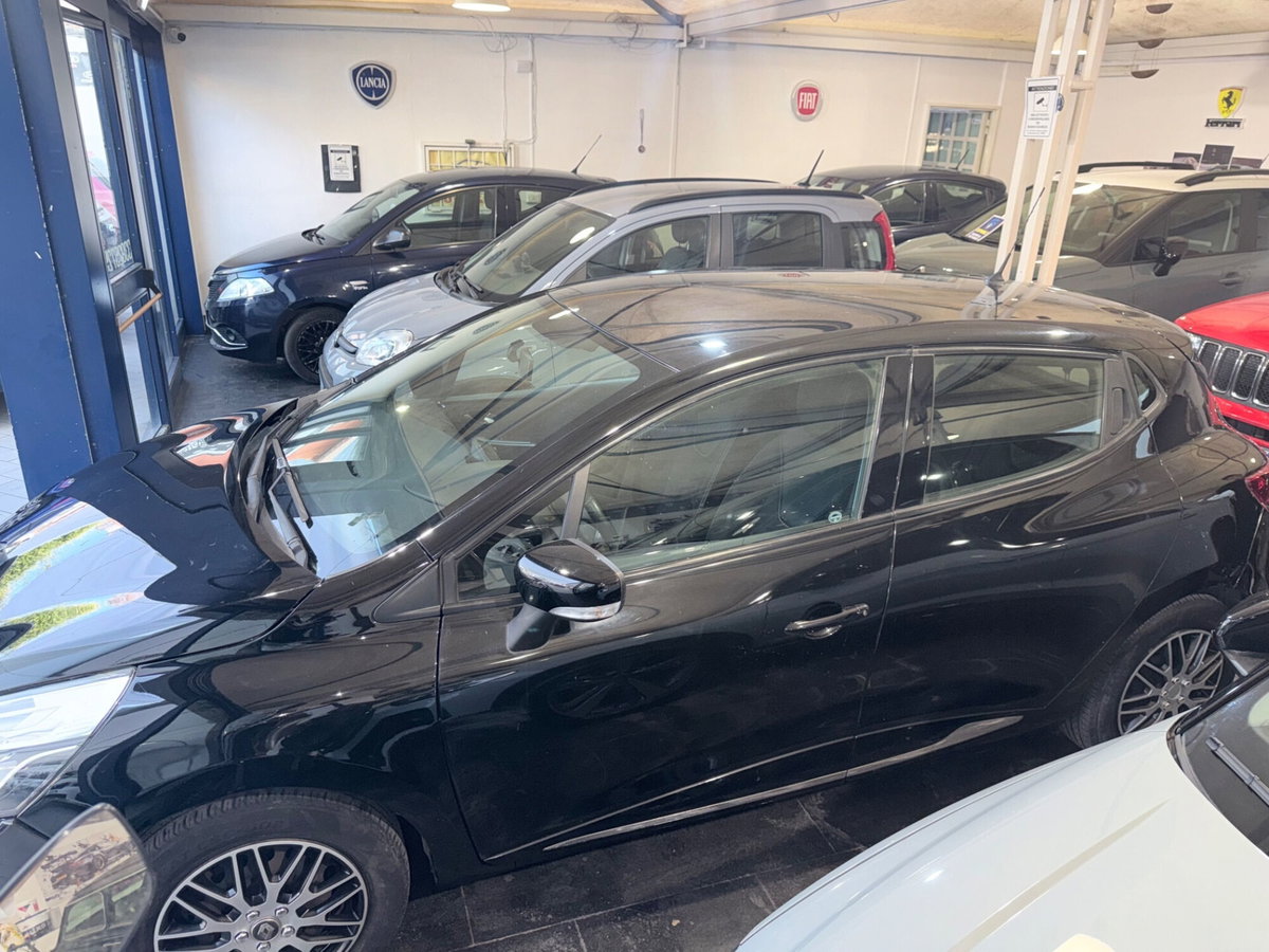 Renault Clio TCe 12V 90 CV GPL 5 porte Moschino Life (5)